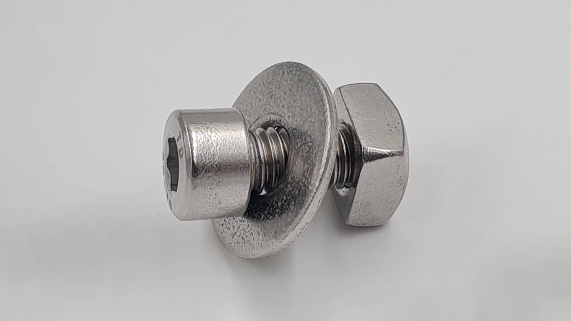 Nakrętka kwadratowa M8 + śruba M8 + podkładka ECOMAR1ML Nakrętka kwadratowa M8 + śruba M8 + podkładka ECOMAR1ML